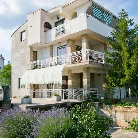 Trlaja Apartman *