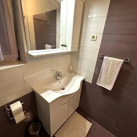 Trlaja Apartman Vodice